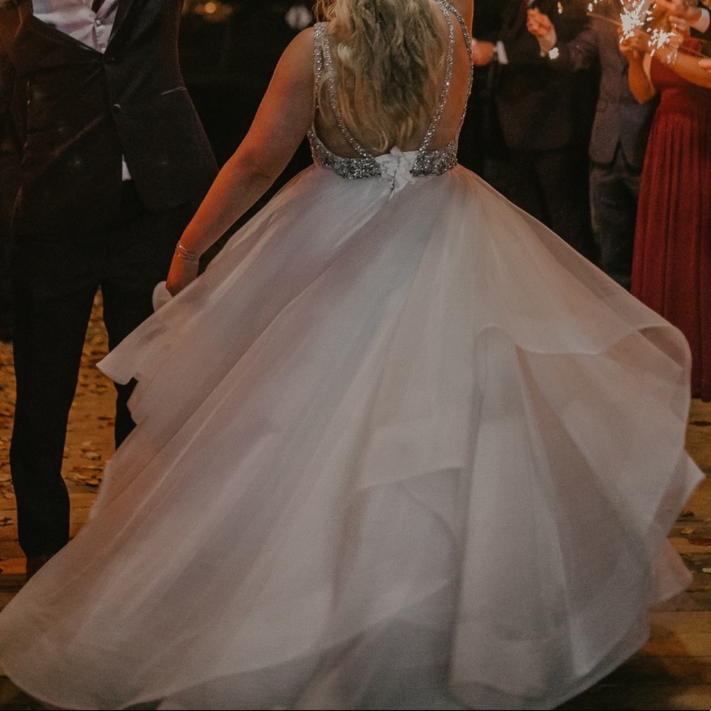 Hayley Paige Dori gown 👰🏼✨ - Picture 5 of 5